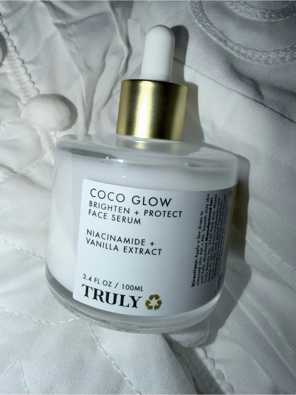 TRULY Coco Glow Brighten + Protect Serum - White & Gold Dropper